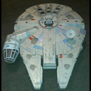 Hasbro 2008 Star Wars Legacy Millennium Falcon